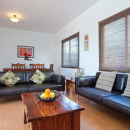 Playa Blanca Sleeps 6 Air Con Wifi * Playa Blanca (Lanzarote)